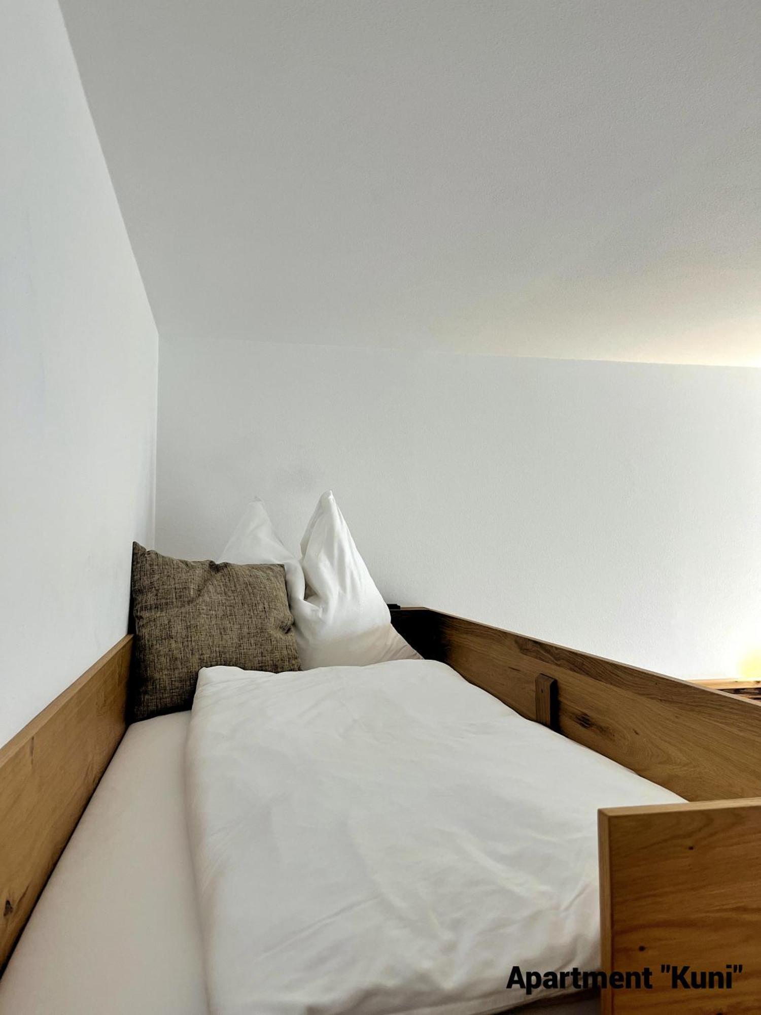 ヴェルフェンヴェンクDer Wengerアパートメント 部屋 写真